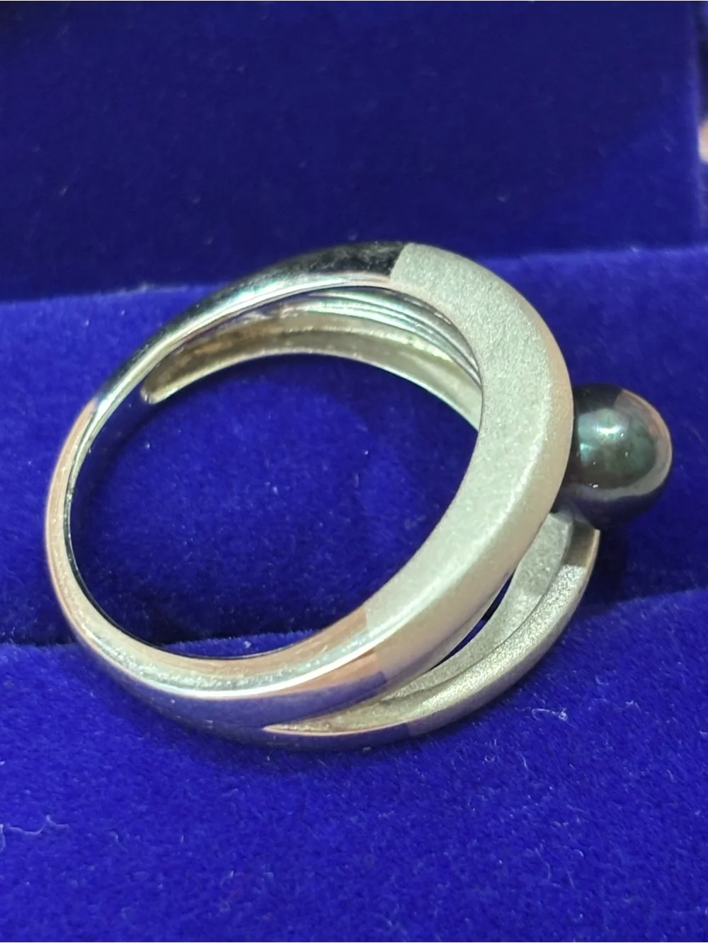 Sterling Silver Ring with real Black Pearl  - Elegant Women's Jewelry